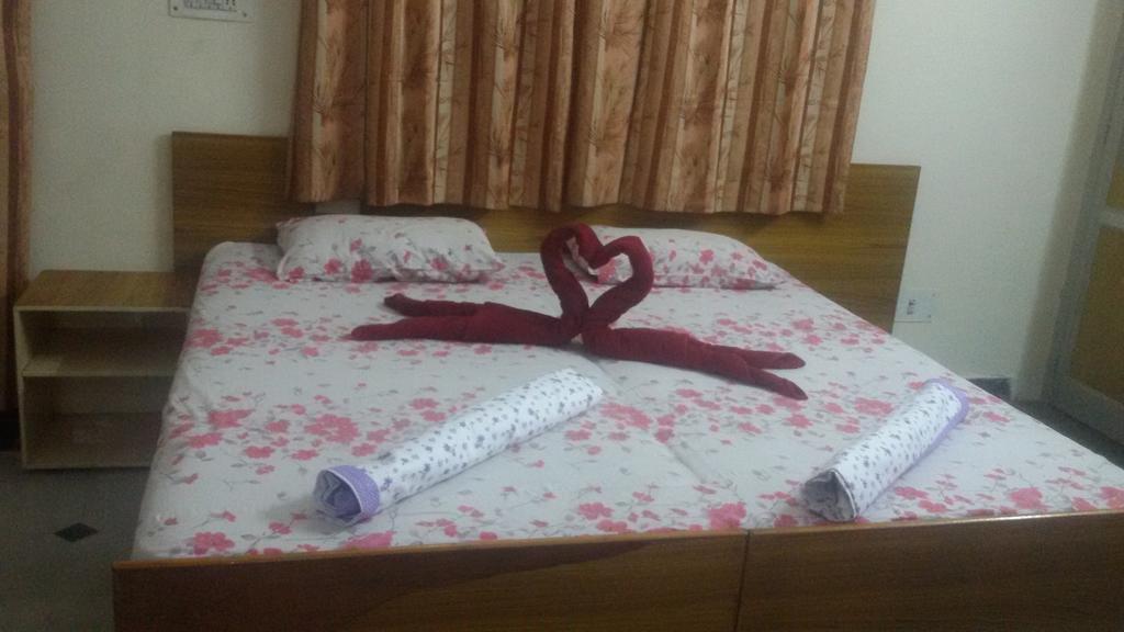 Hotel Sukhsadan Дехрадун Стая снимка
