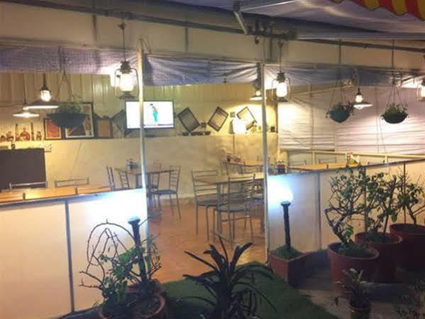 Hotel Sukhsadan Дехрадун Екстериор снимка